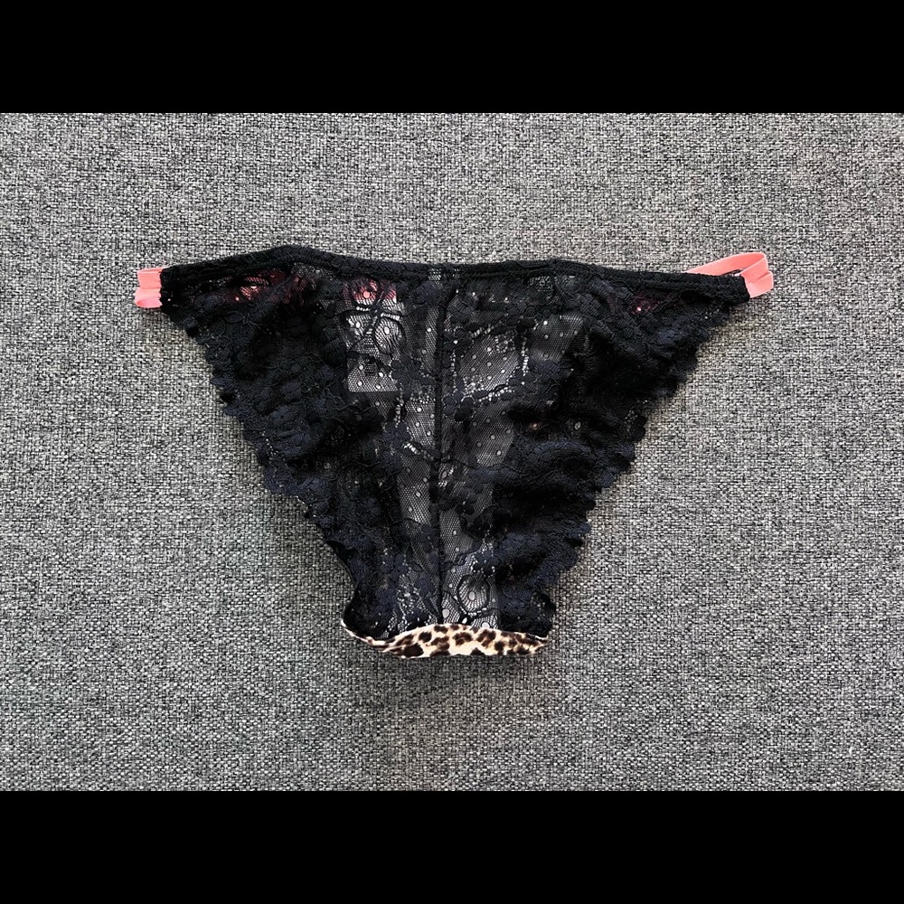 🩲String Bikini - Picture 2 of 2